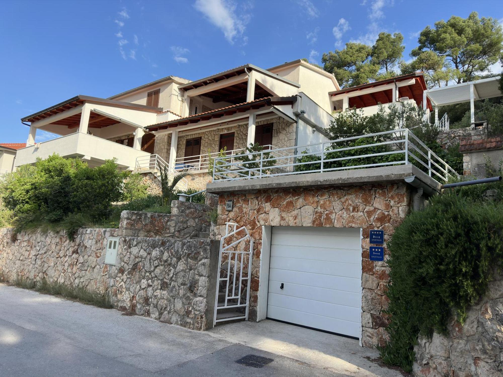 Apartment Bellavista 2+2 Jelsa (Hvar)